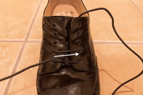 革靴/結び方/パラレル/手順