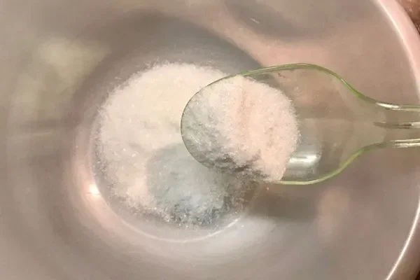 クレンザーを作る容器/スプーン/重曹/中性洗剤/クエン酸/水