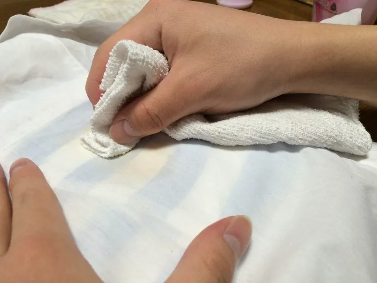 ワイシャツの染み抜き