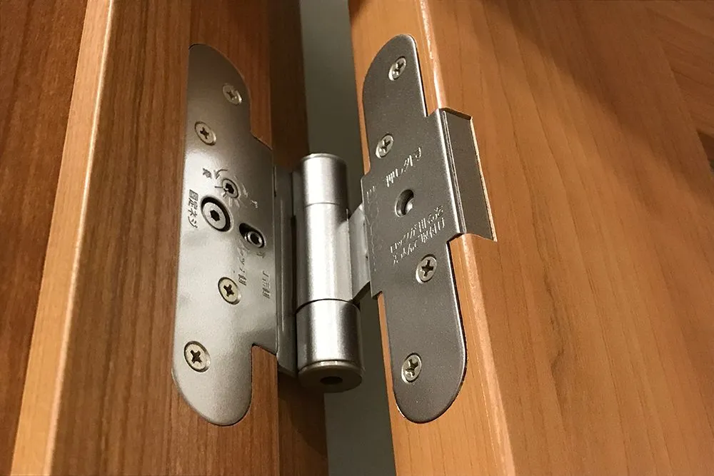 ドア/修理/蝶番