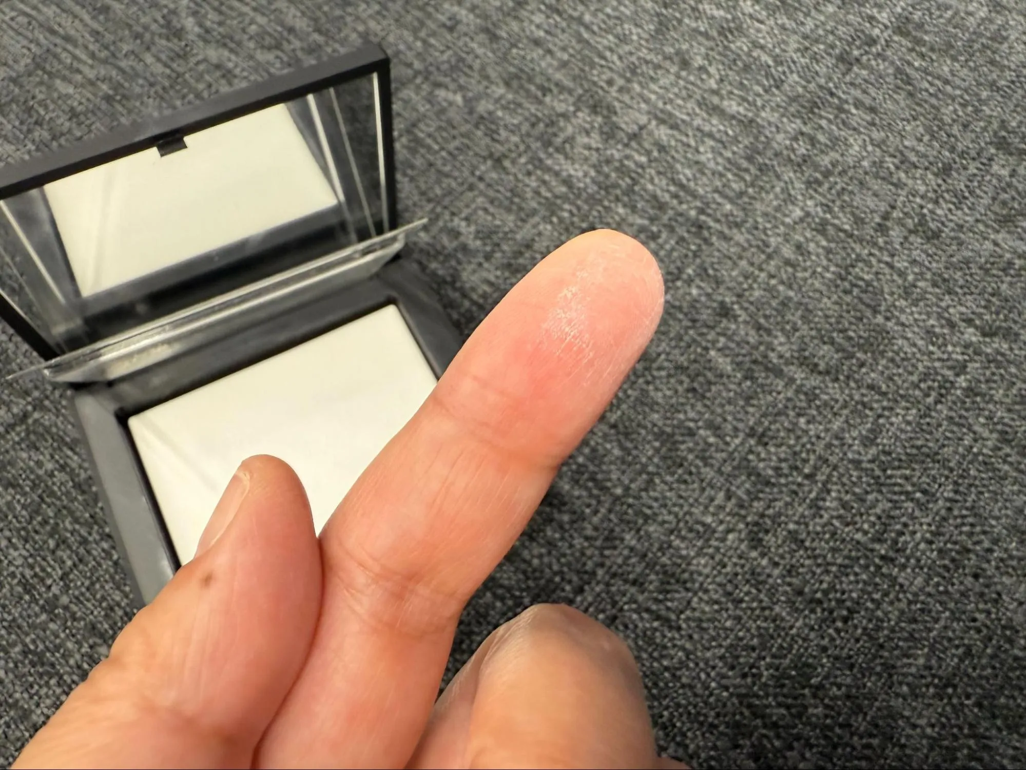NARS｜ライトリフレクティングセッティングパウダー プレスト N