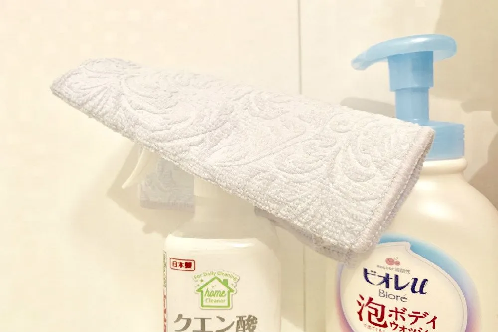 セリアの掃除グッズ/マイクロファイバーふきん2P