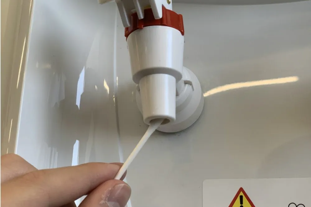 ウォーターサーバー/蛇口/掃除/綿棒