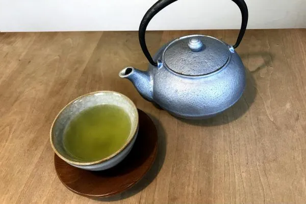 鉄瓶で入れたお茶