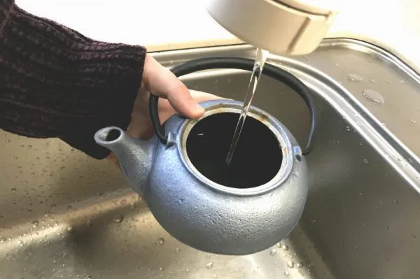 鉄瓶の湯垢づくり