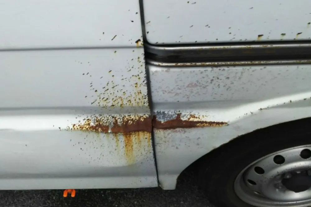 車の錆