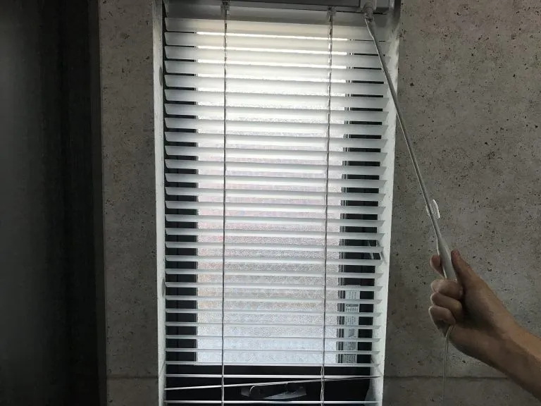 ブラインドのラダー