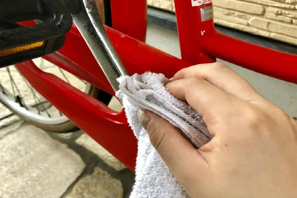 ピカールで自転車を磨く