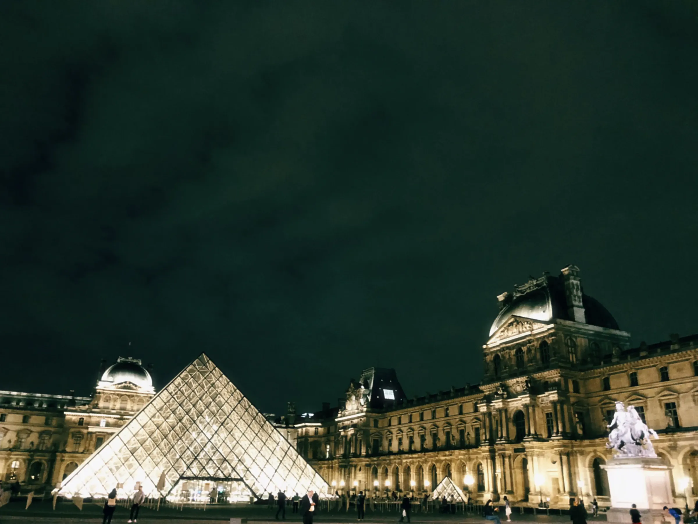 ルーブル美術館