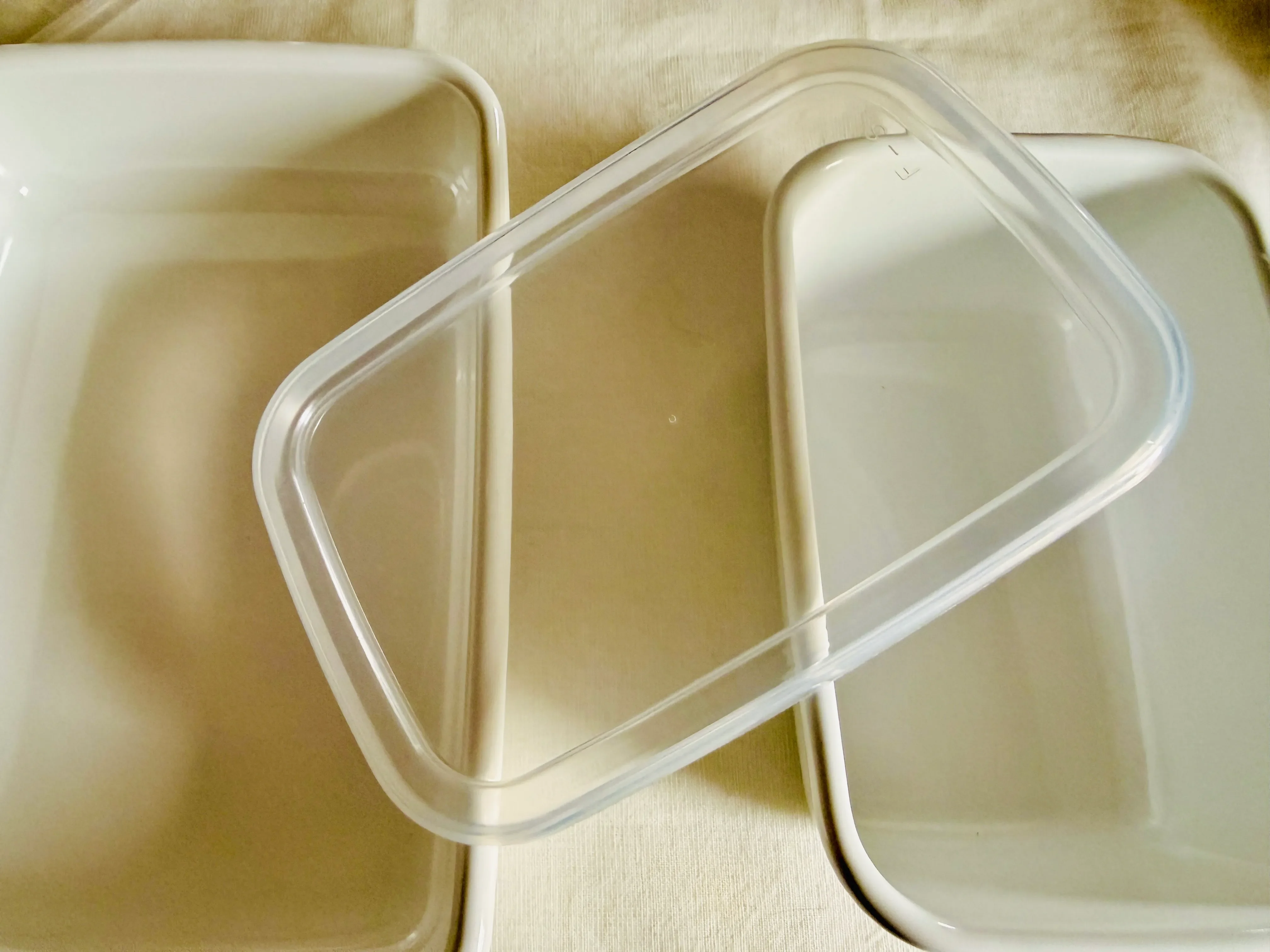 野田琺瑯の保存容器