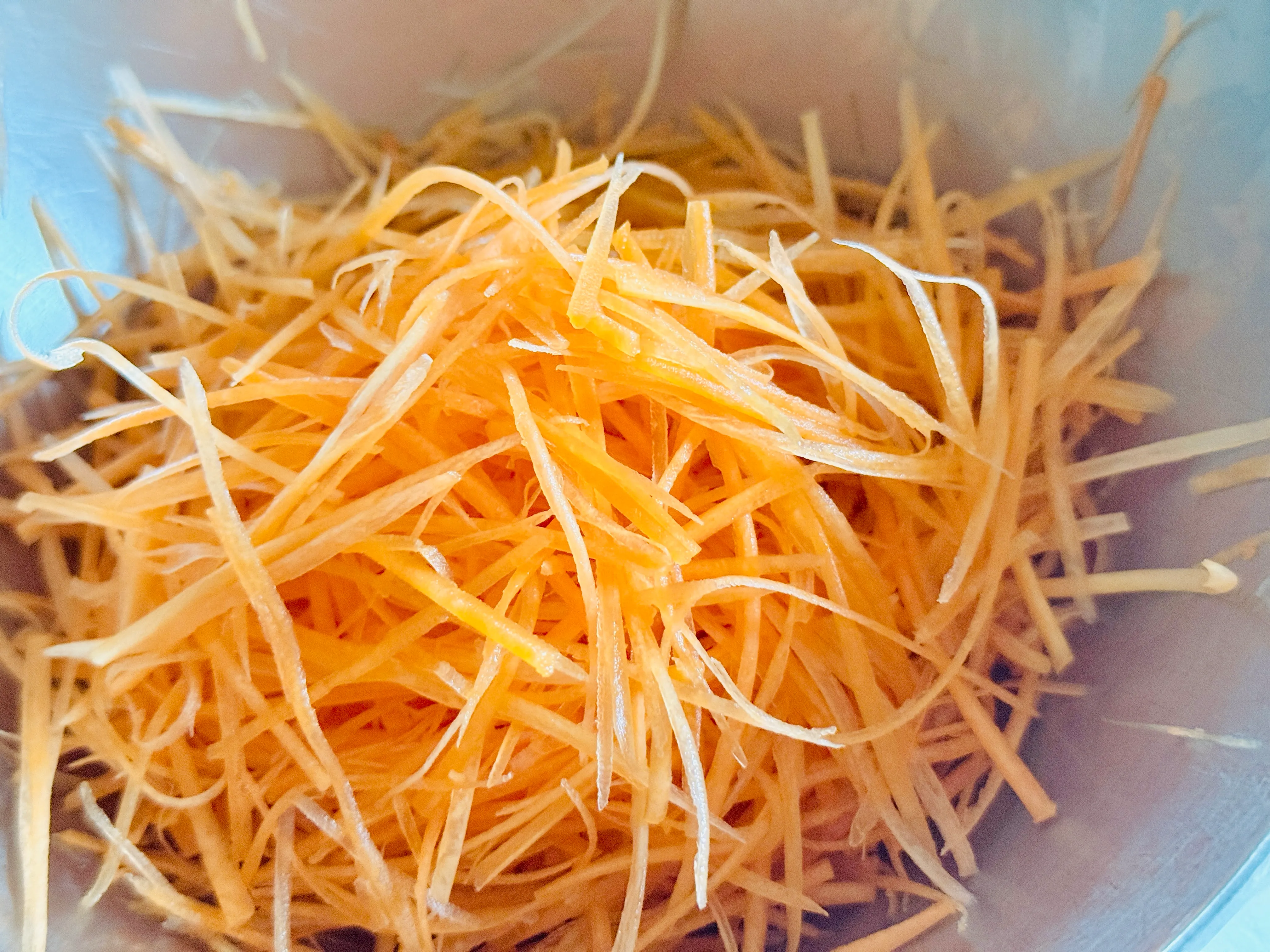 にんじんの細切り