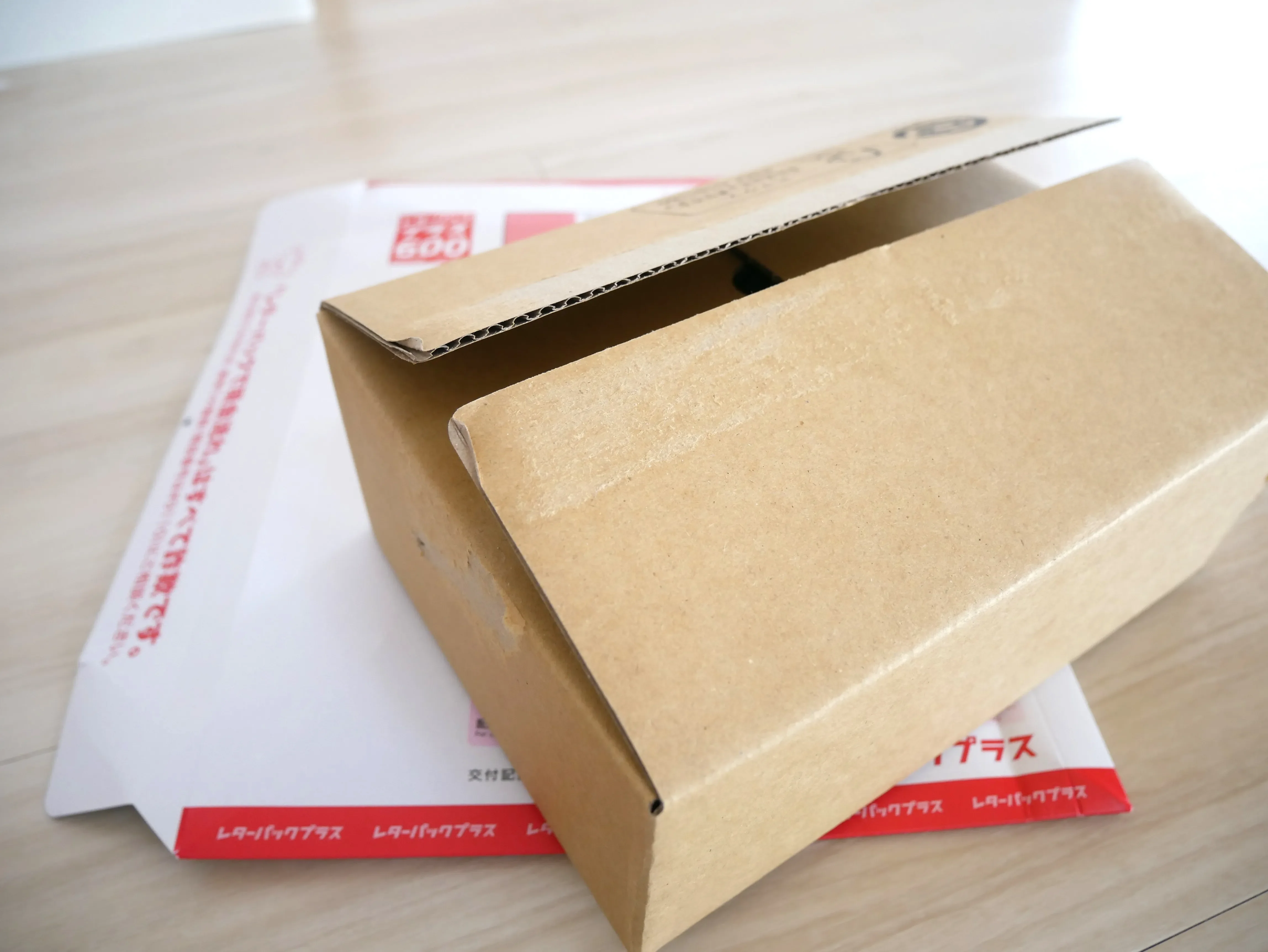 レターパックプラス／厚さ／箱型